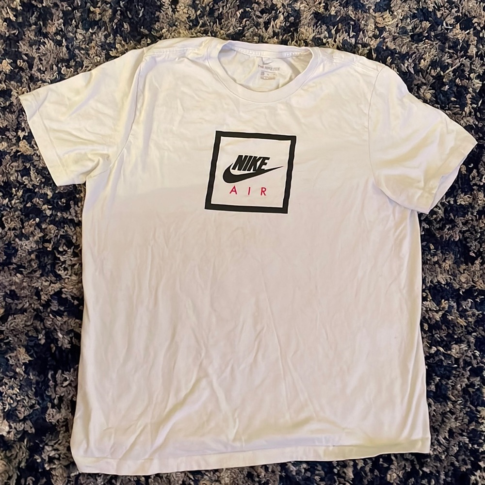 Nike graphic Tee
